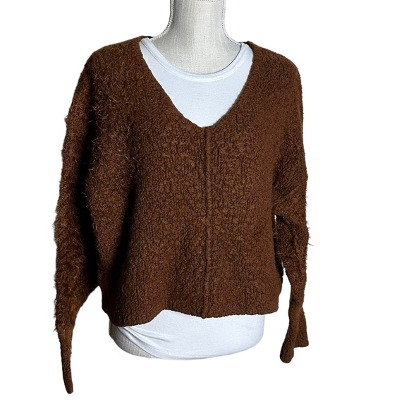 Free People Womens V-Neck Dark‎ Brown Long Sleeve Oversize Sweater Size M - Picture 1 of 12